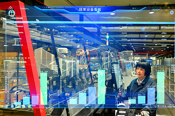 镇江默勒星级上云—03 新华日报  余萍 摄（修）.jpg